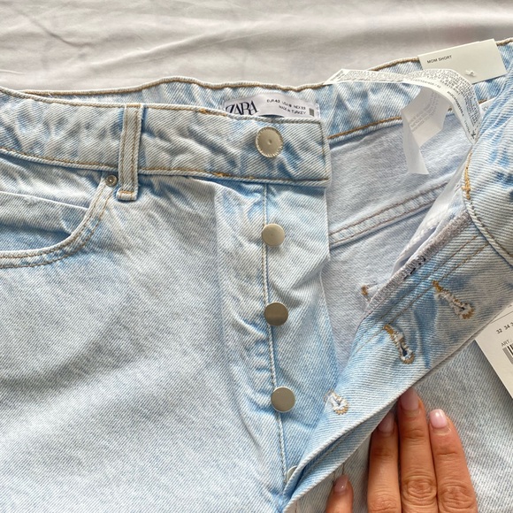 🛍️NEW ZARA MOM FIT SHORTS - Picture 2 of 3